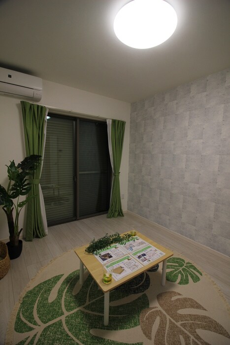 物件内観写真13　(居室)