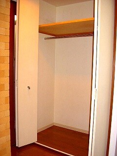 物件内観写真12　(収納)