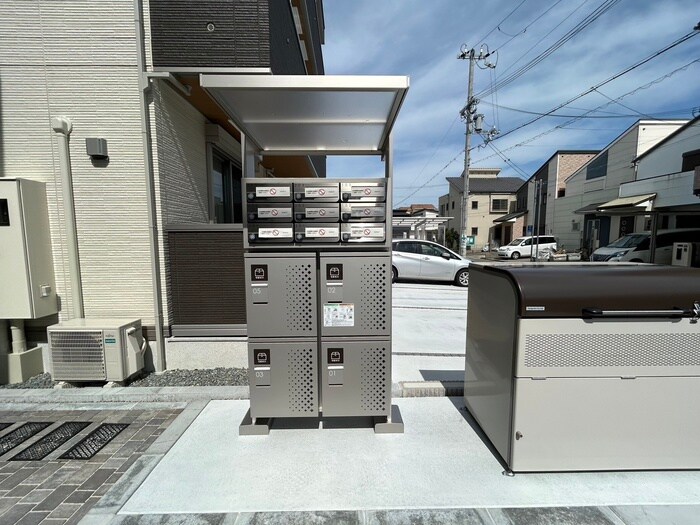 物件外観写真4　(建物設備)