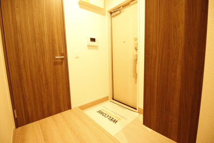 物件内観写真15　(玄関)