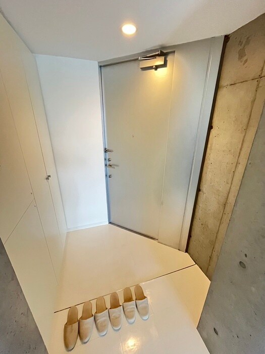 物件内観写真7　(玄関)