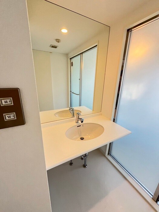 物件内観写真9　(洗面)