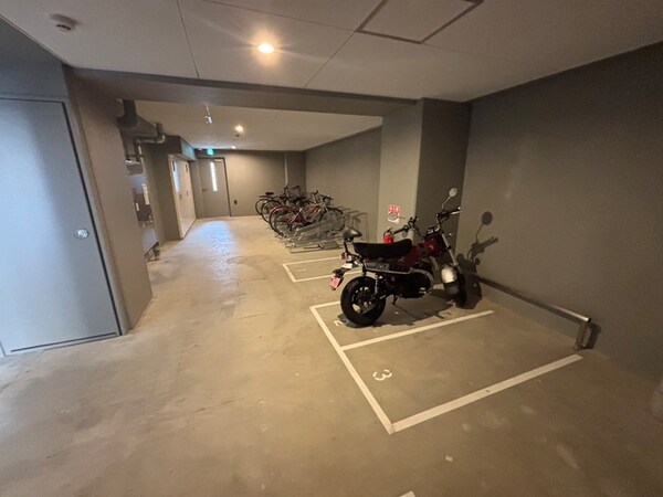 バイク置き場