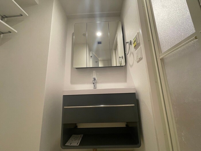 物件内観写真12　(洗面)