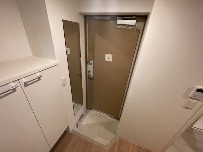 物件内観写真14　(玄関)
