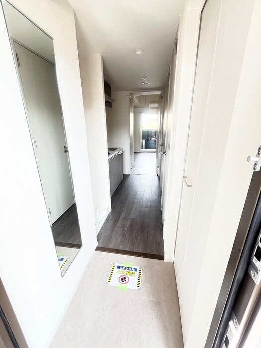 物件内観写真7　(玄関)