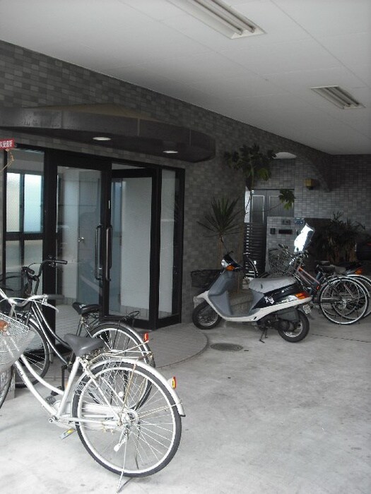 物件外観写真5　(建物設備)