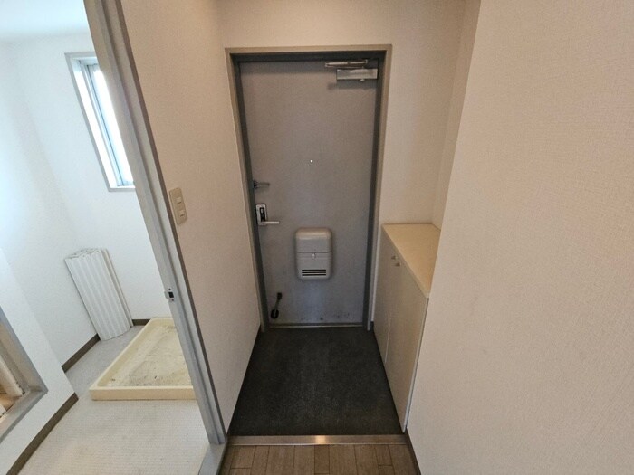 物件内観写真14　(玄関)