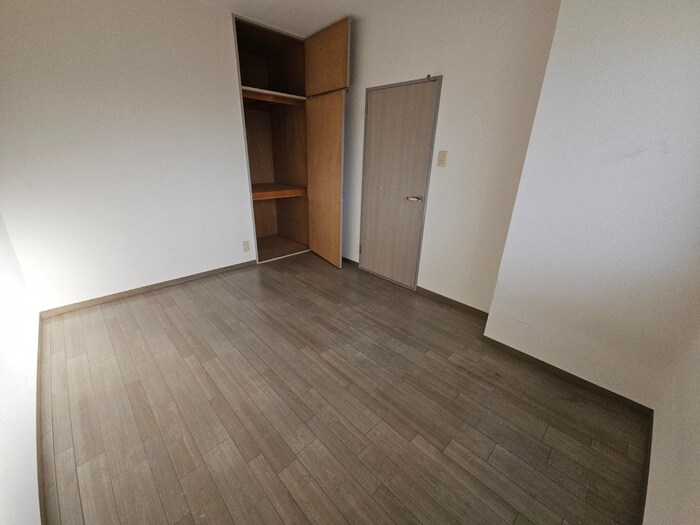 物件内観写真15　(収納)