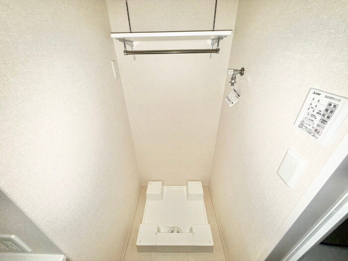 物件内観写真16　(洗濯機置場)