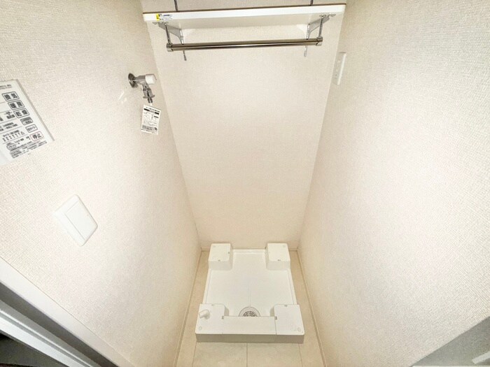 物件内観写真17　(洗濯機置場)