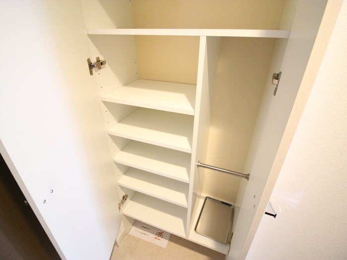 物件内観写真17　(靴箱)