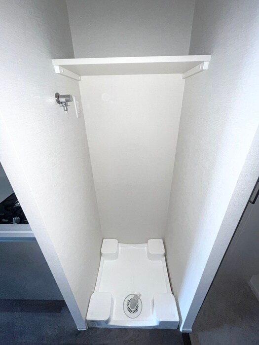 物件内観写真10　(洗濯機置場)