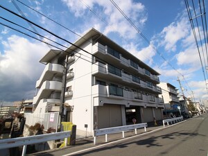 サンライフ牧野外観写真