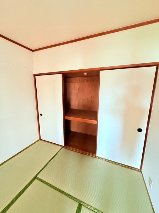 物件内観写真11　(収納)