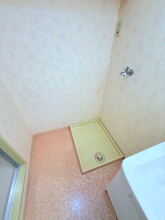 物件内観写真17　(洗濯機置場)