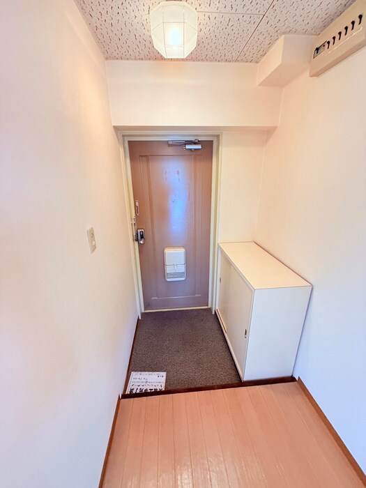 物件内観写真19　(玄関)