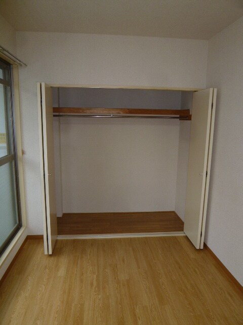 物件内観写真13　(収納)