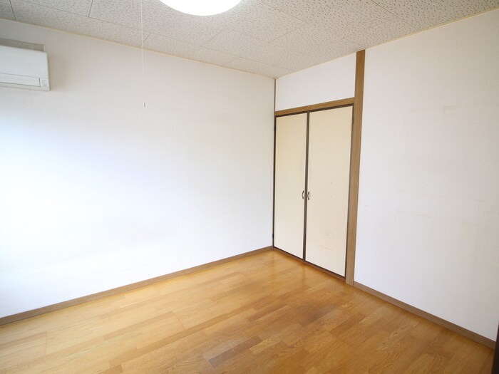 物件内観写真12　(居室)