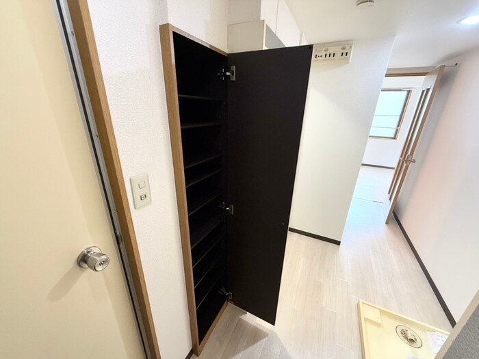 物件内観写真19　(靴箱)