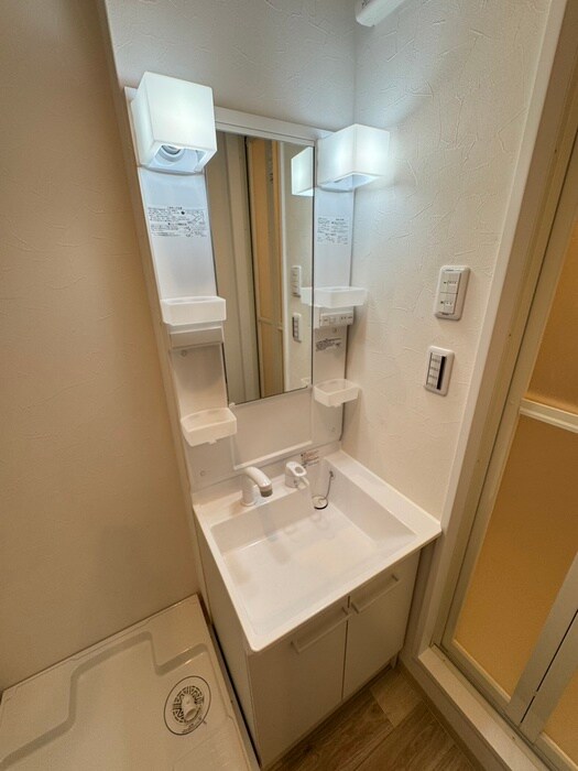 物件内観写真8　(洗面)