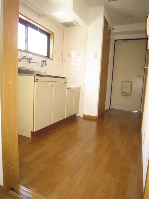 物件内観写真15　(廊下)