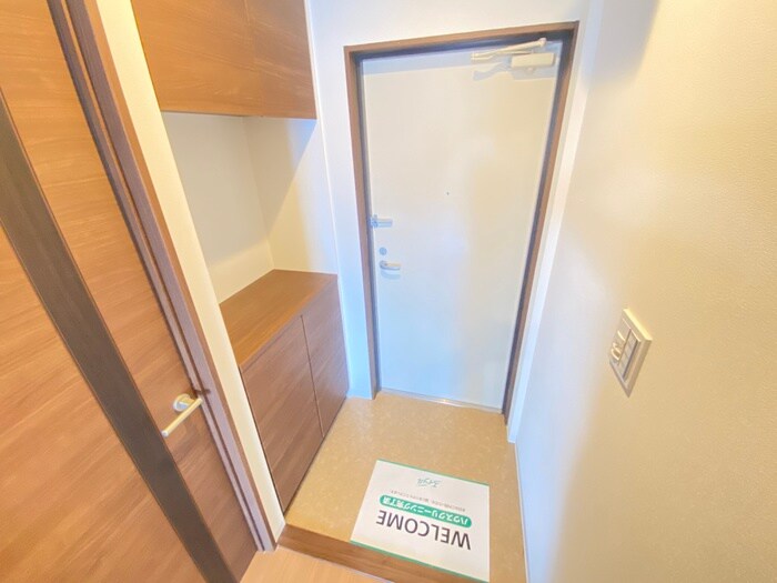 物件内観写真15　(玄関)