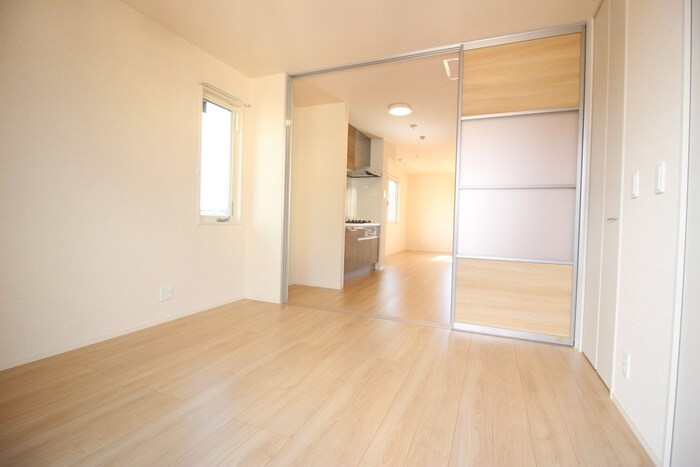 物件内観写真11　(居室)