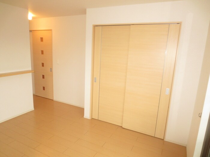 物件内観写真8　(居室)