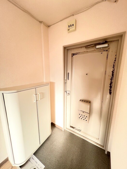 物件内観写真18　(玄関)