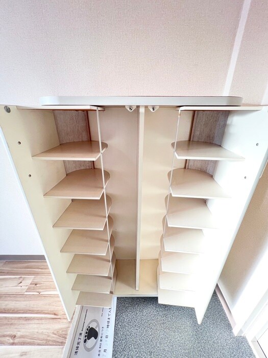 物件内観写真19　(靴箱)