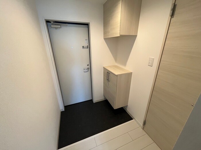 物件内観写真14　(玄関)