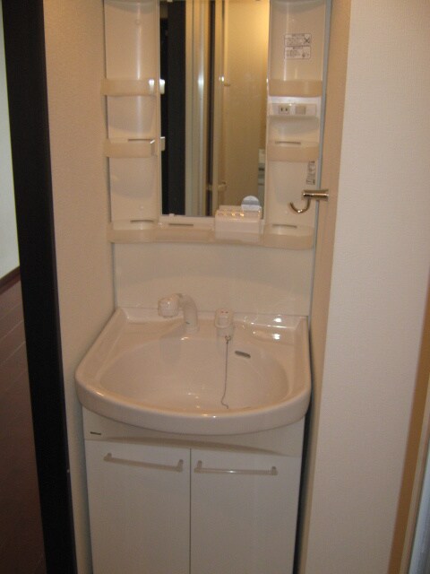 物件内観写真9　(洗面)