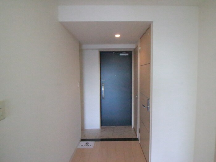 物件内観写真15　(玄関)