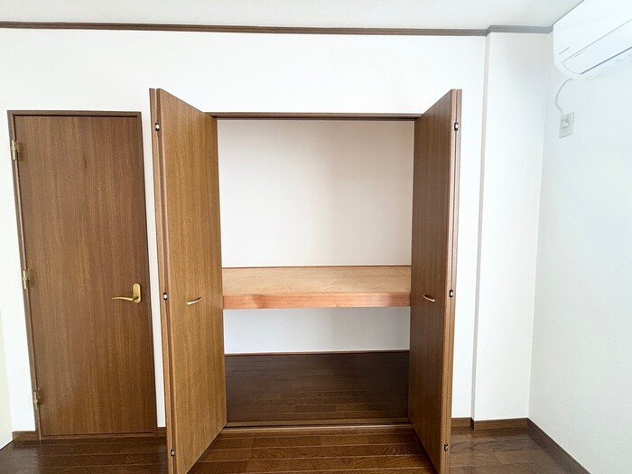 物件内観写真12　(収納)