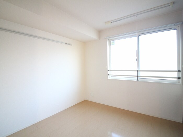 物件内観写真14　(居室)