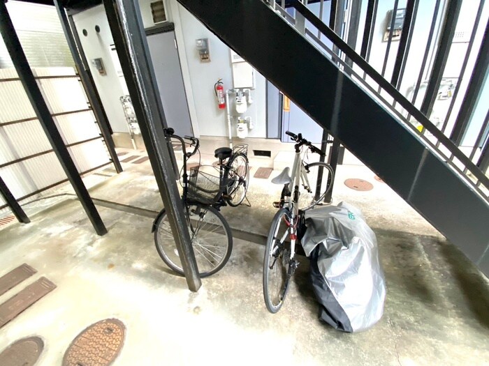 物件外観写真6　(駐輪場)
