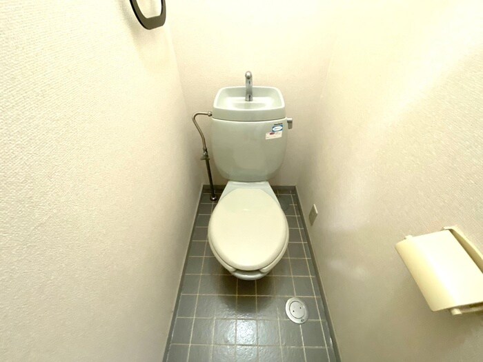 物件内観写真14　(トイレ)