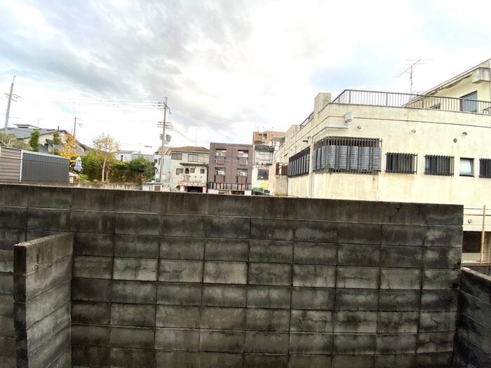 物件内観写真15　(室内からの展望)