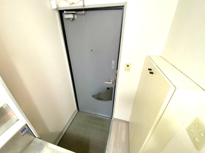 物件内観写真17　(玄関)