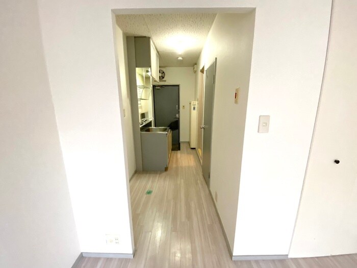 物件内観写真17　(廊下)