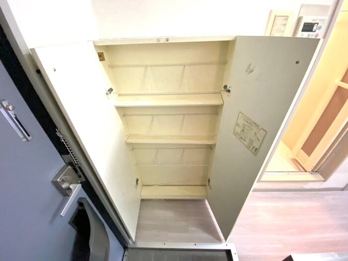 物件内観写真19　(靴箱)