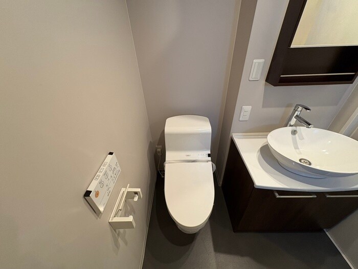 物件内観写真12　(トイレ)