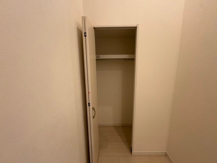 物件内観写真16　(収納)