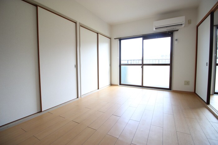 物件内観写真8　(居室)