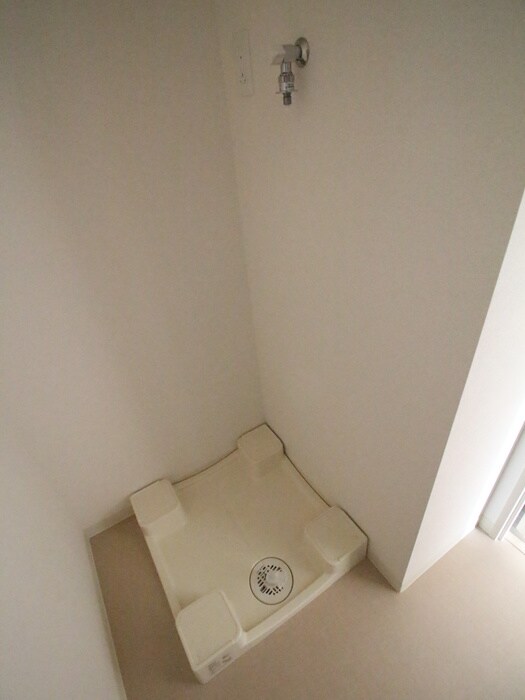 物件内観写真15　(洗濯機置場)