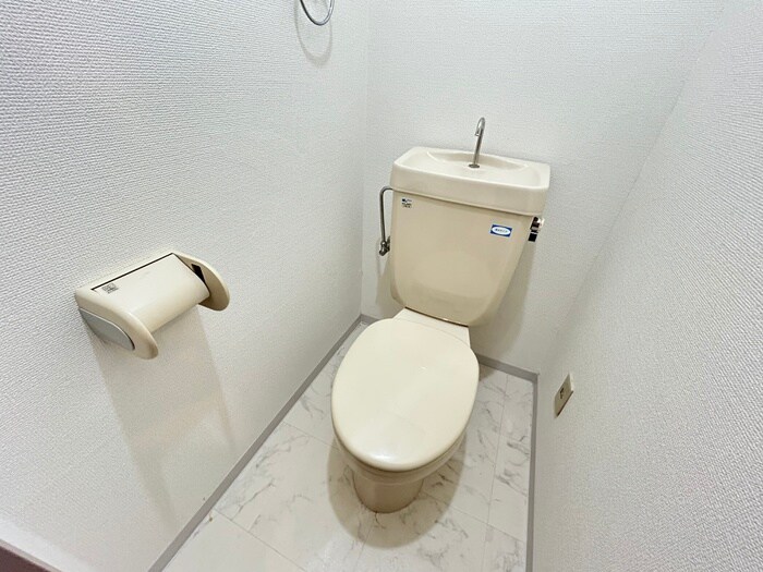 物件内観写真14　(トイレ)