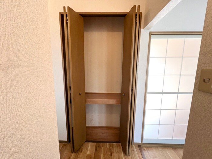 物件内観写真18　(収納)