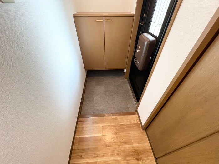 物件内観写真20　(玄関)
