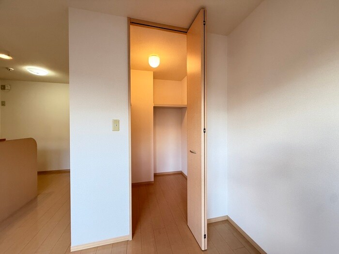 物件内観写真17　(収納)